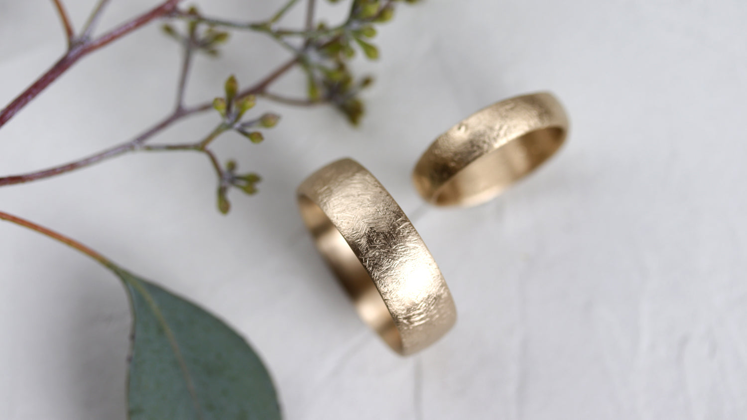 3 Things to Discuss with Your Partner before Wedding Ring Shopping