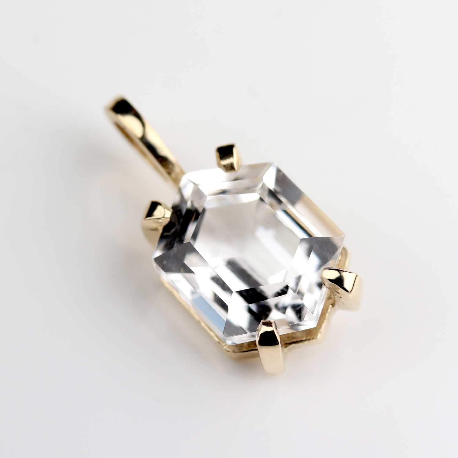 . Prong-set 14k Yellow Gold and 9x7mm Arkansas Hexagon Quartz Shiny Finish