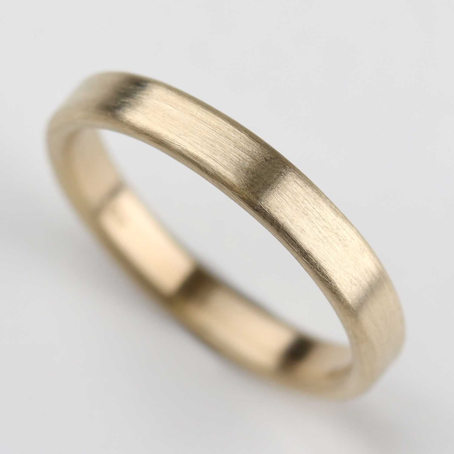 Edgeless Comfort-fit Flat Band •