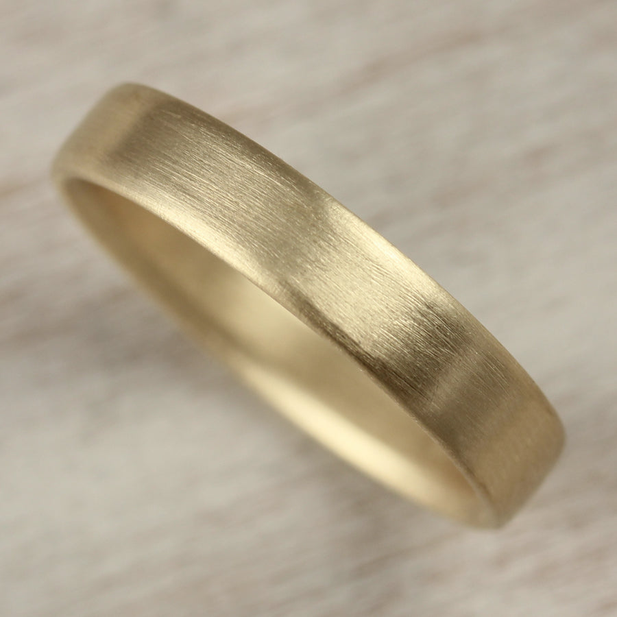 Wide Edgeless Comfort-fit Flat Band