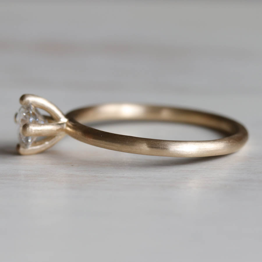 Compass Set Solitaire >7.25, Engagement Ring - Aide-mémoire Jewelry