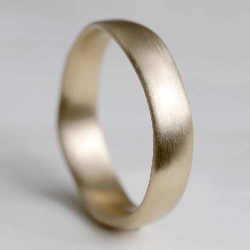 5mm Sculpted Band