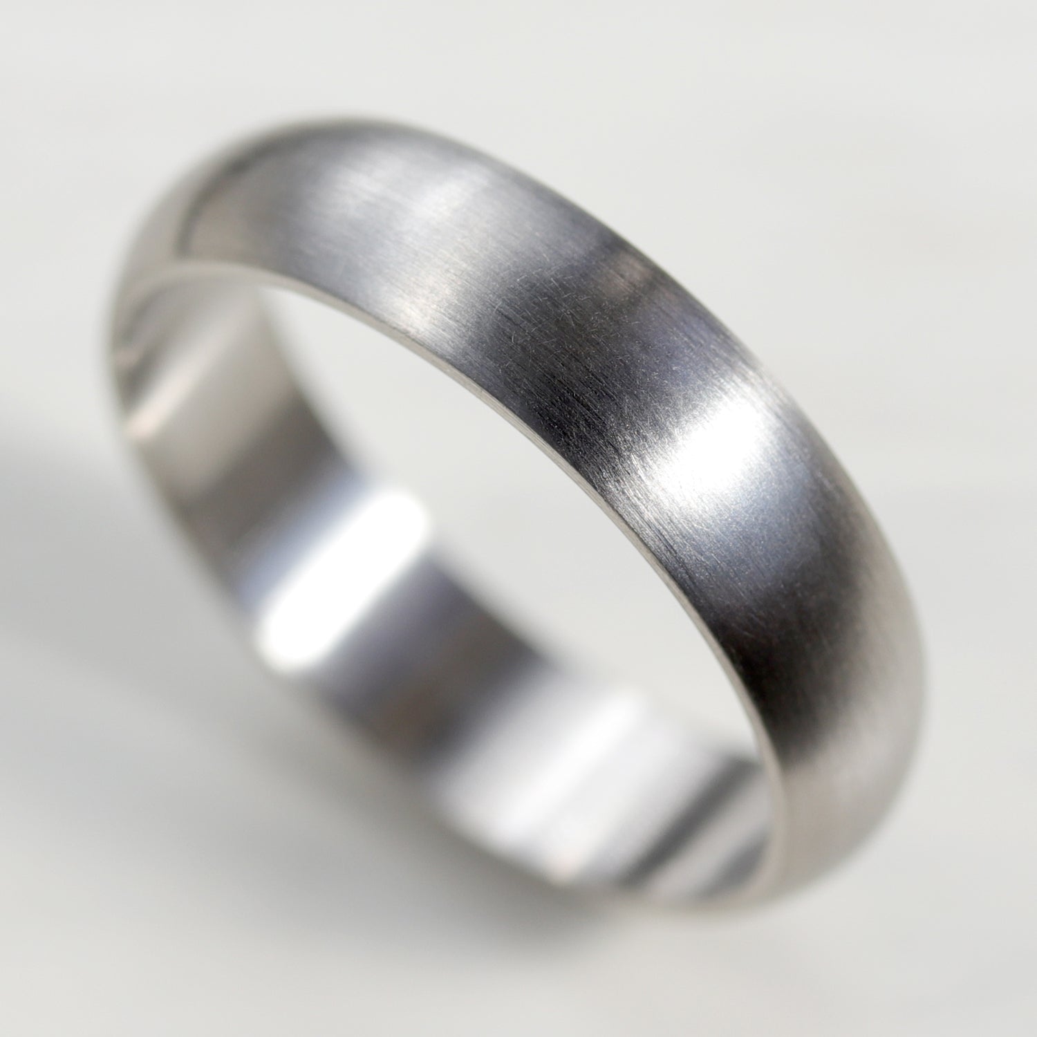 Wide Classic Band Ring •