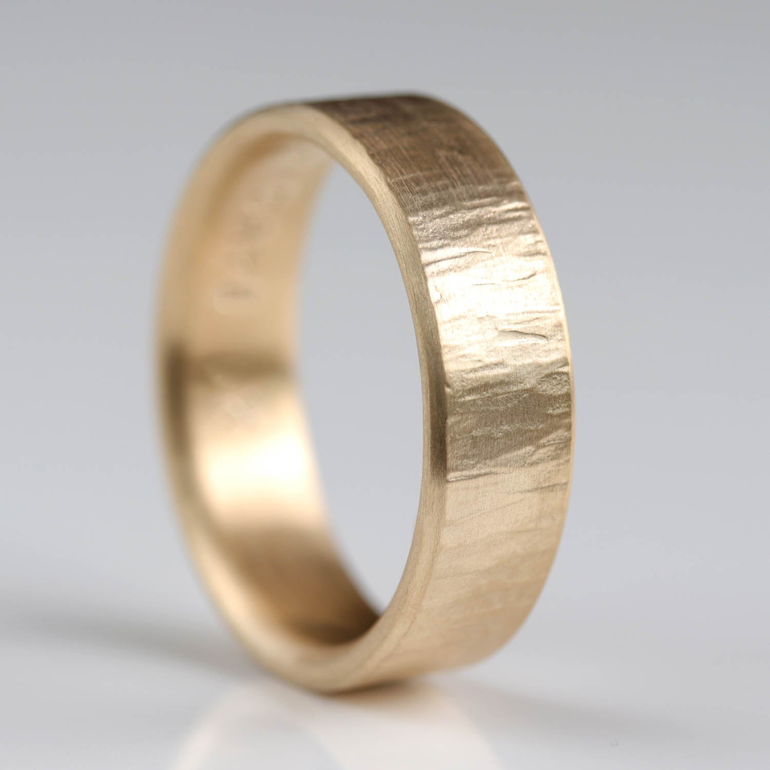 Wide Edgeless Wood Textured Band •