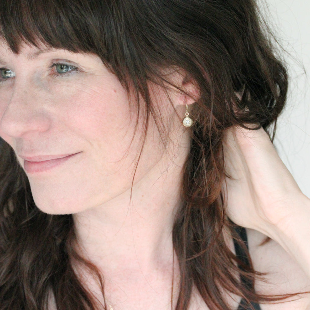 3mm Ancient Diamond Dangle Earrings, Earrings - Aide-mémoire Jewelry