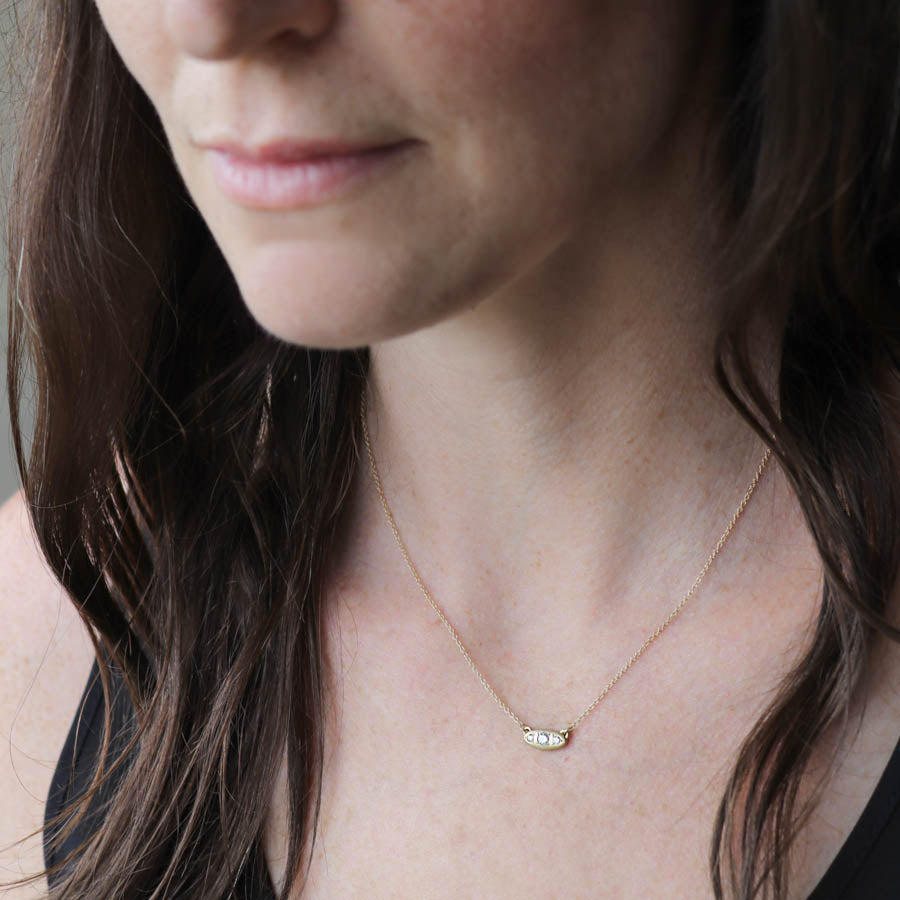 Three Stone Bead-Set Pendant Necklace, Minimal Demi Fine Jewelry - Aide-mémoire Jewelry