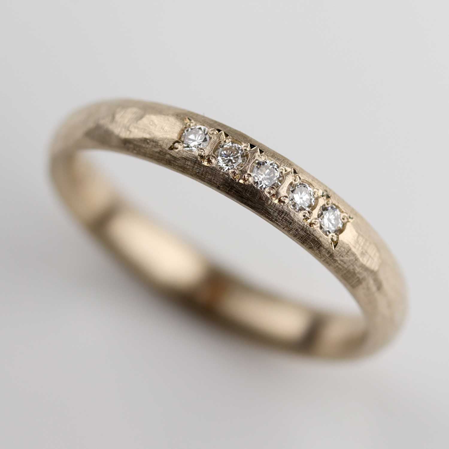 Cluster Bead-set Stone Texture Comfort-fit Classic Wedding Band