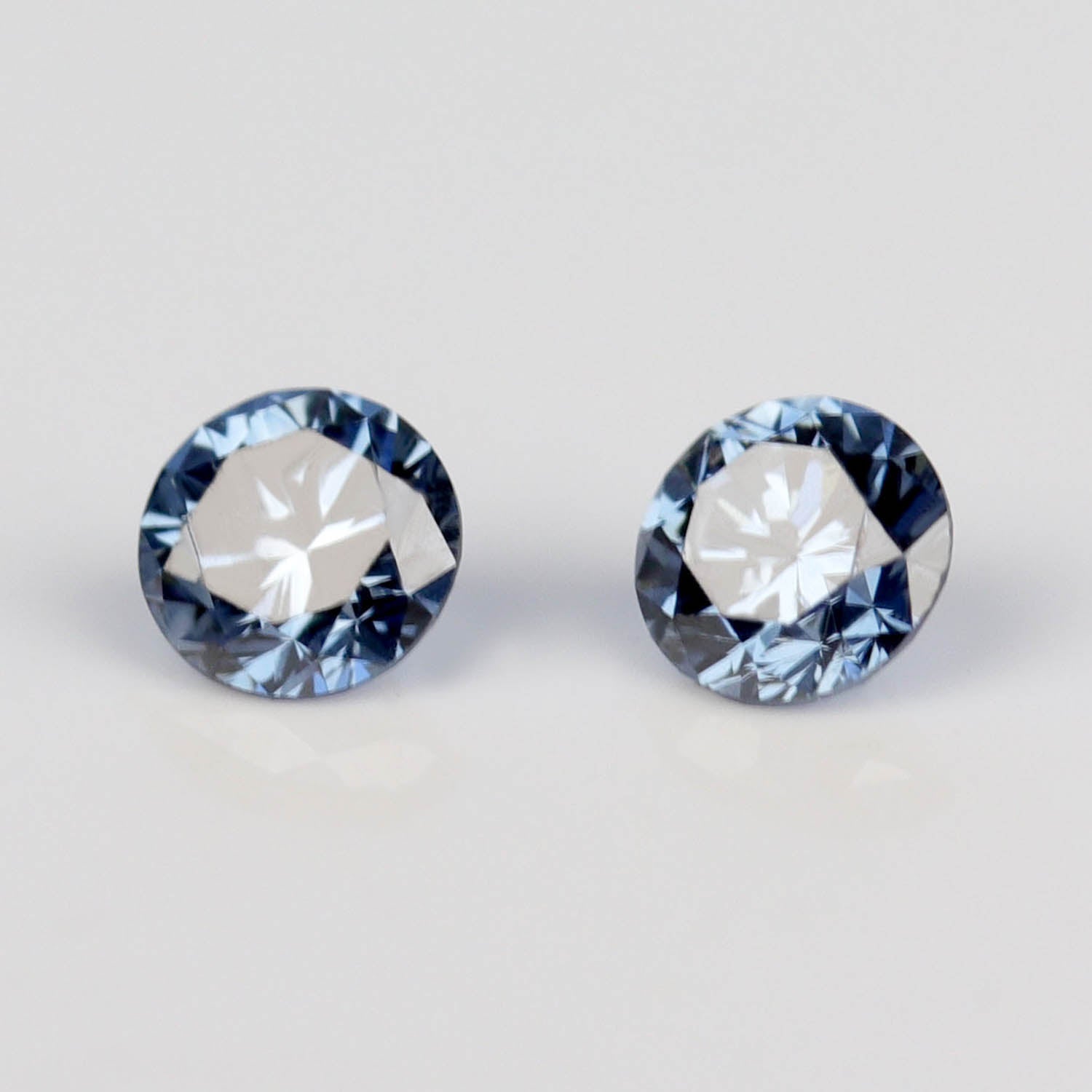 2.5mm Round Lab-grown Blue Diamond - 116925