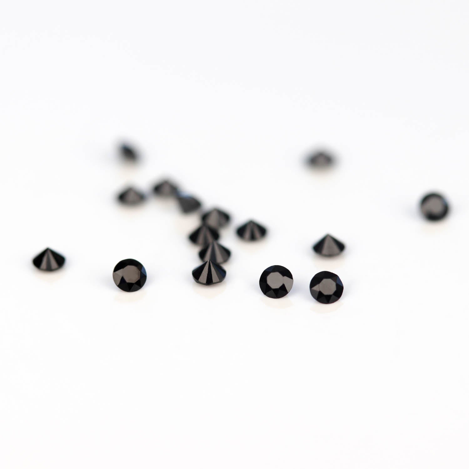 1.5mm Round Black Spinel