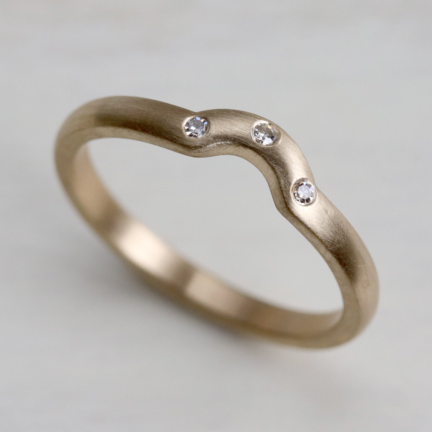 Three Stone Half-circle Contour Band •