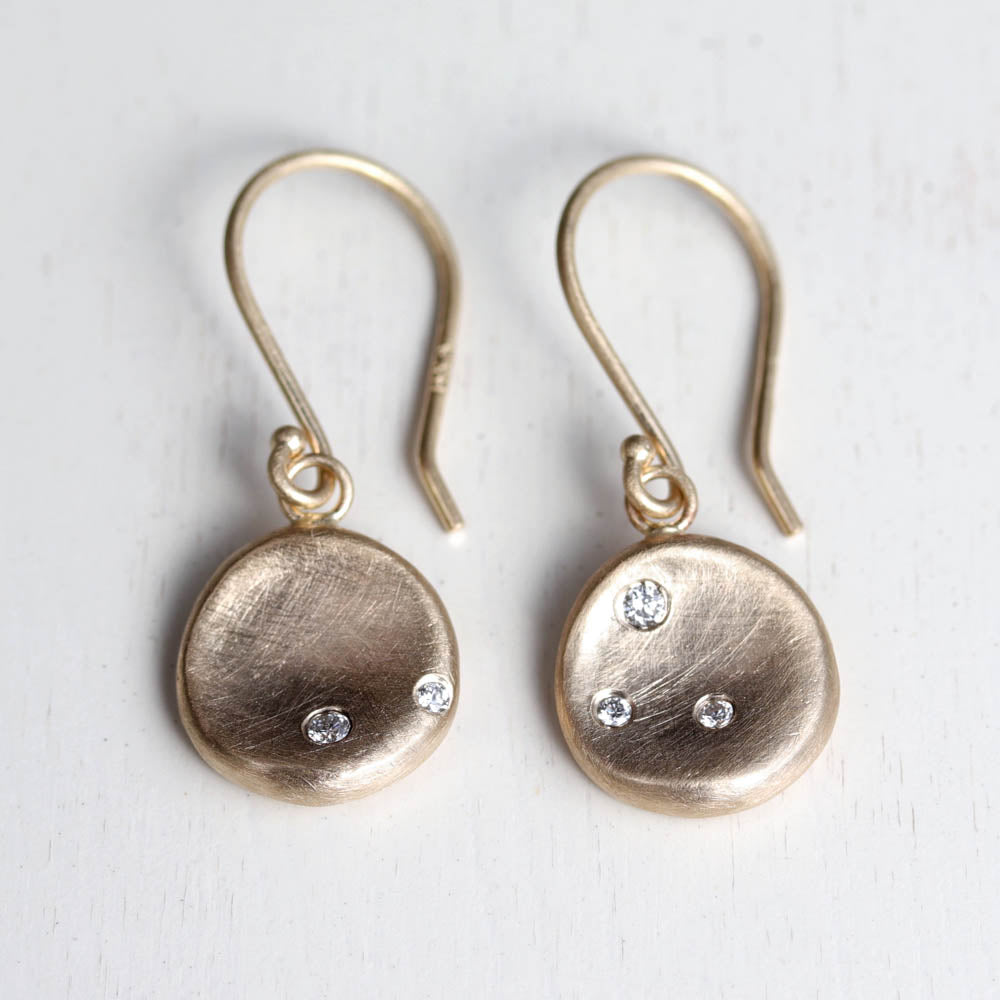 Medium Sculpted Disc Diamond Dangle Earrings, Earrings - Aide-mémoire Jewelry