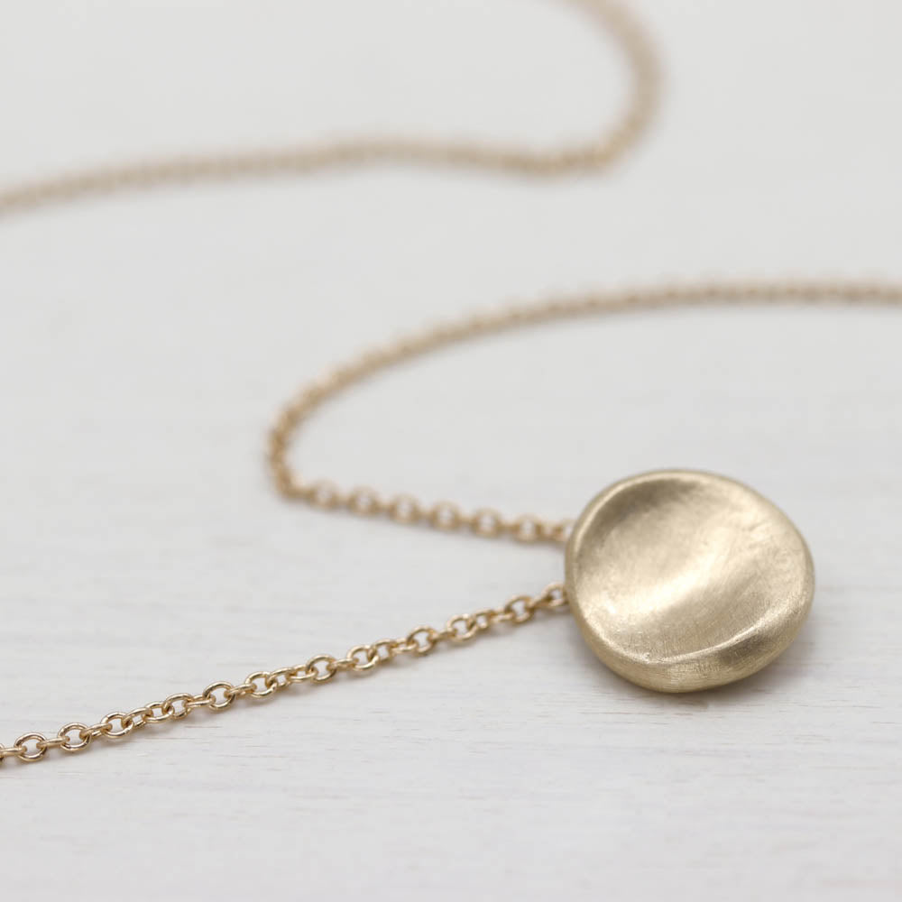 Medium Sculpted Disc Pendant, Necklace - Aide-mémoire Jewelry