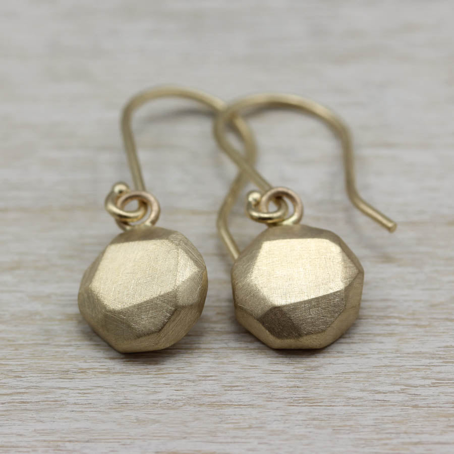 Round Faceted Dangle Earrings, Earrings - Aide-mémoire Jewelry
