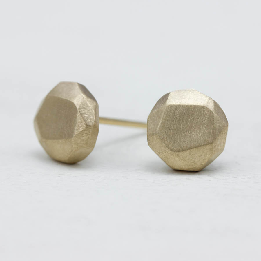 Round Faceted Stud Earrings, Earrings - Aide-mémoire Jewelry