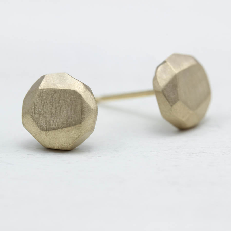 Round Faceted Stud Earrings, Earrings - Aide-mémoire Jewelry