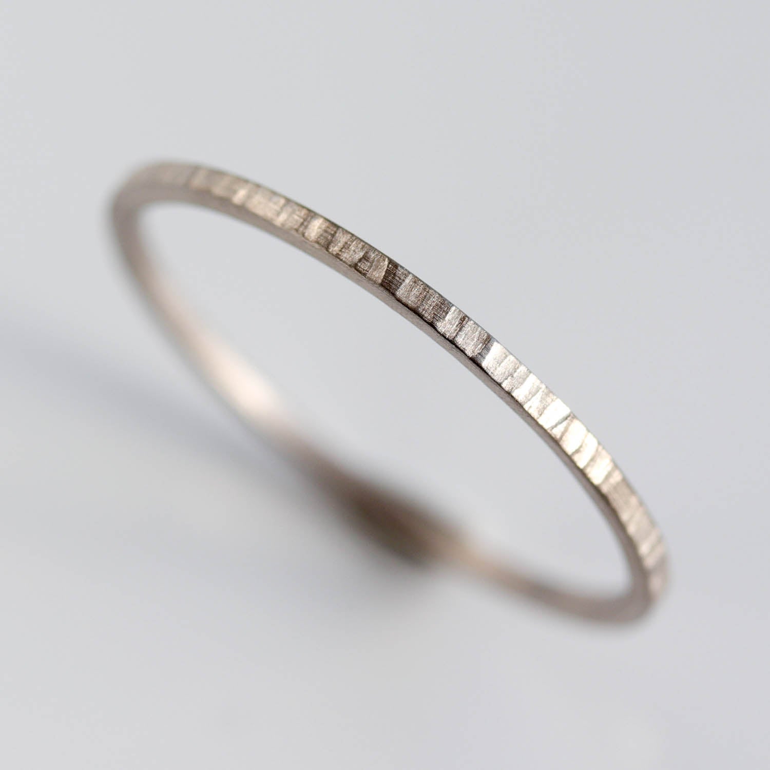 1mm White Gold Square Wood Texture Band