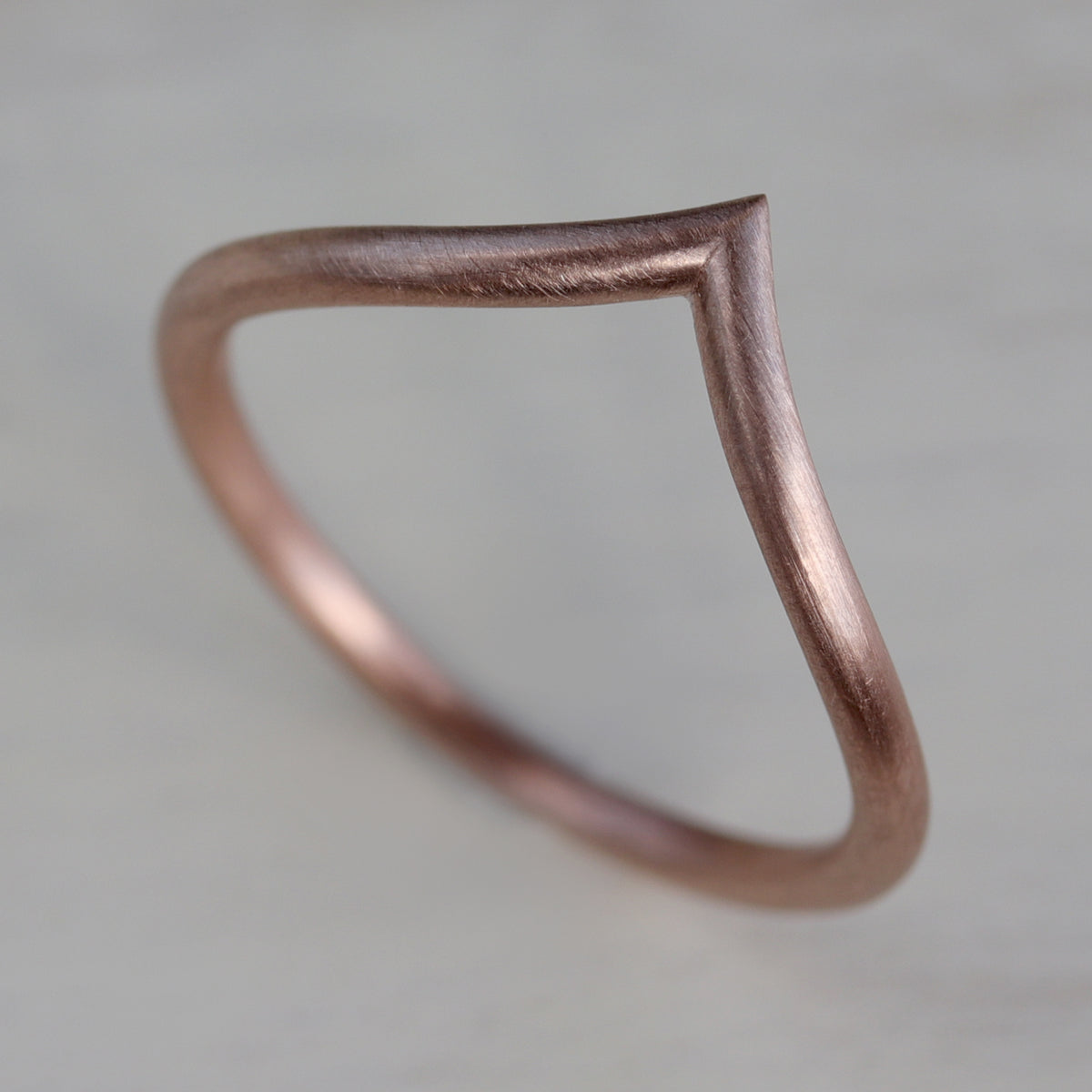 V Contour Band