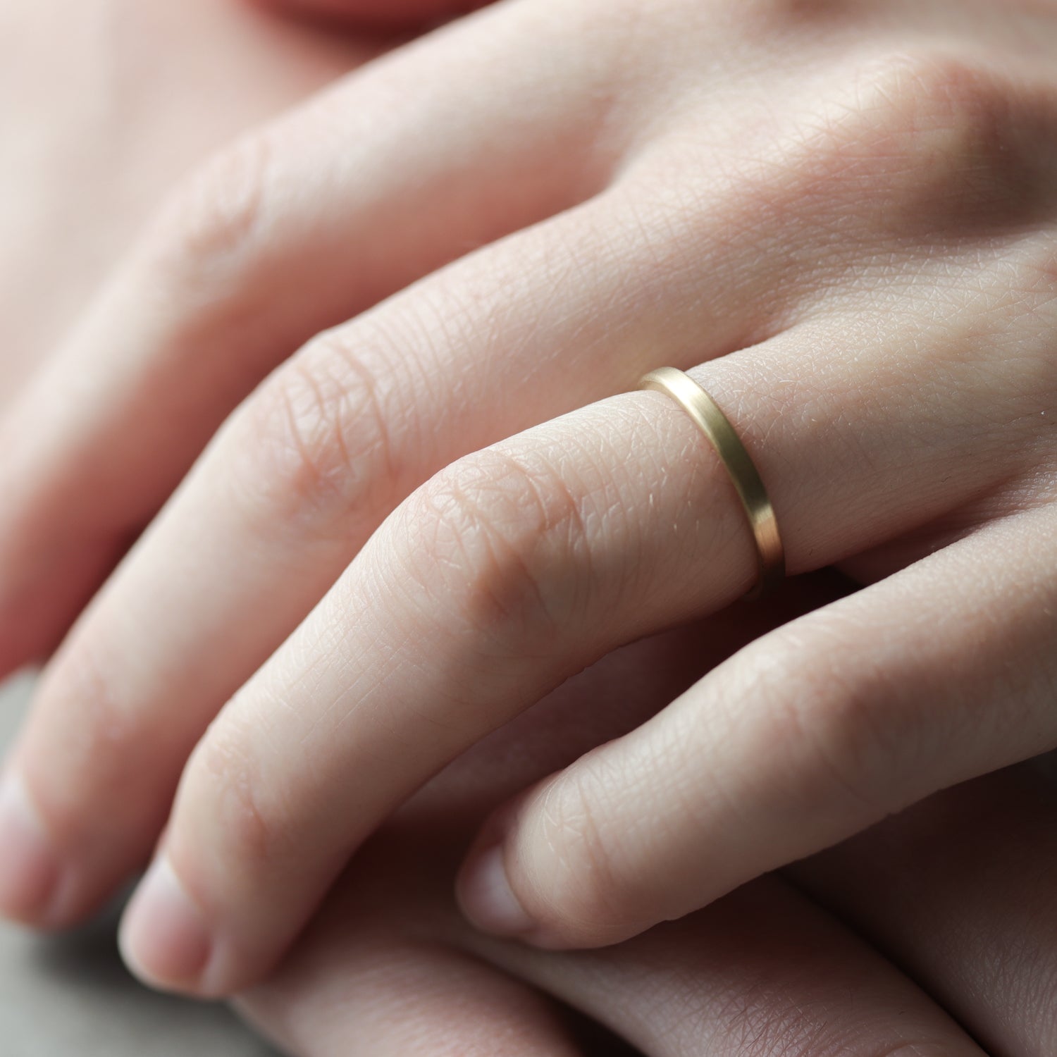 Edgeless Comfort-fit Flat Band •