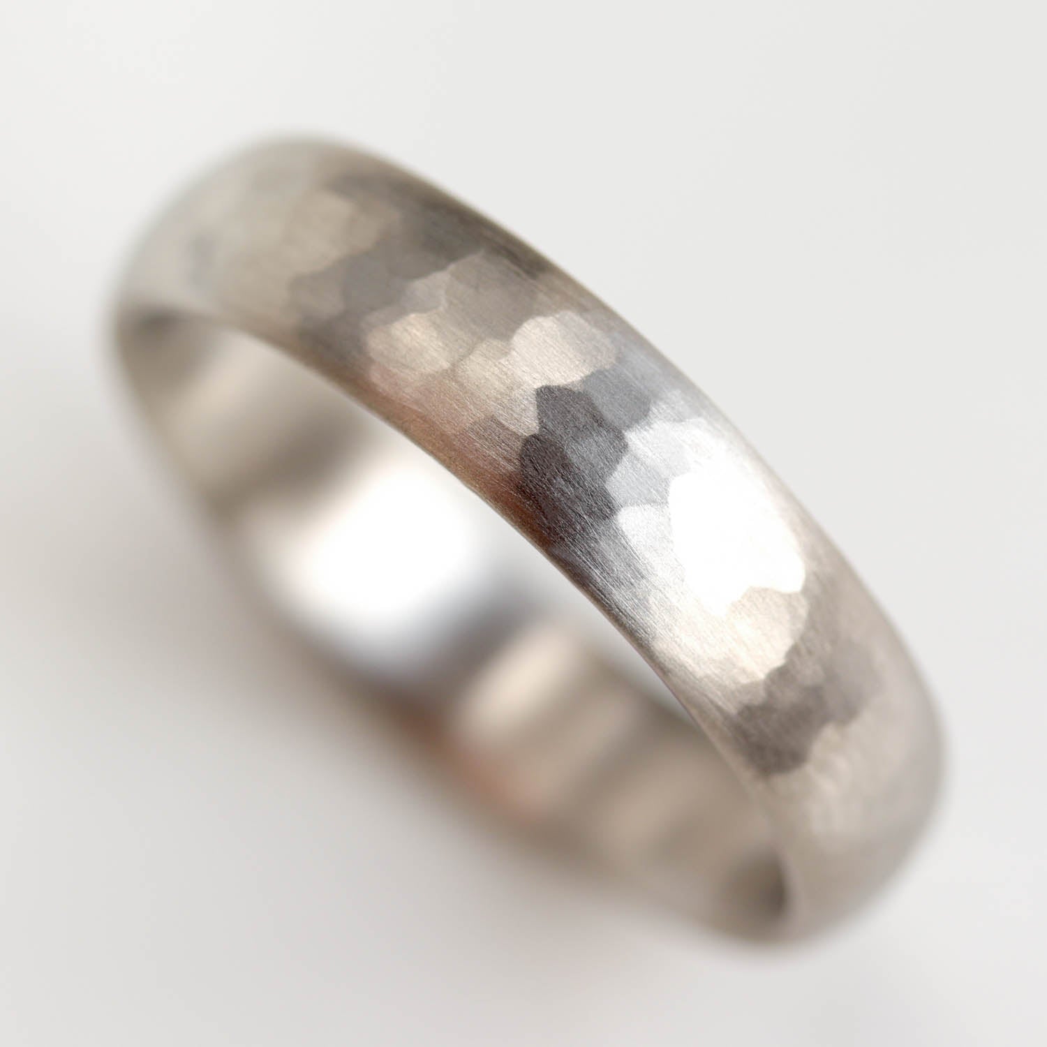 Hammer Texture Wide Comfort-fit Classic Band