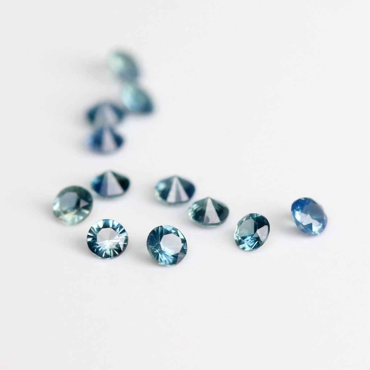 1.3mm Round Denim Blue Australian Sapphires - 115513