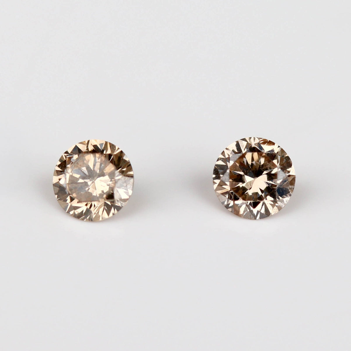 2.5mm Round Medium Champagne Natural Diamonds - D00125