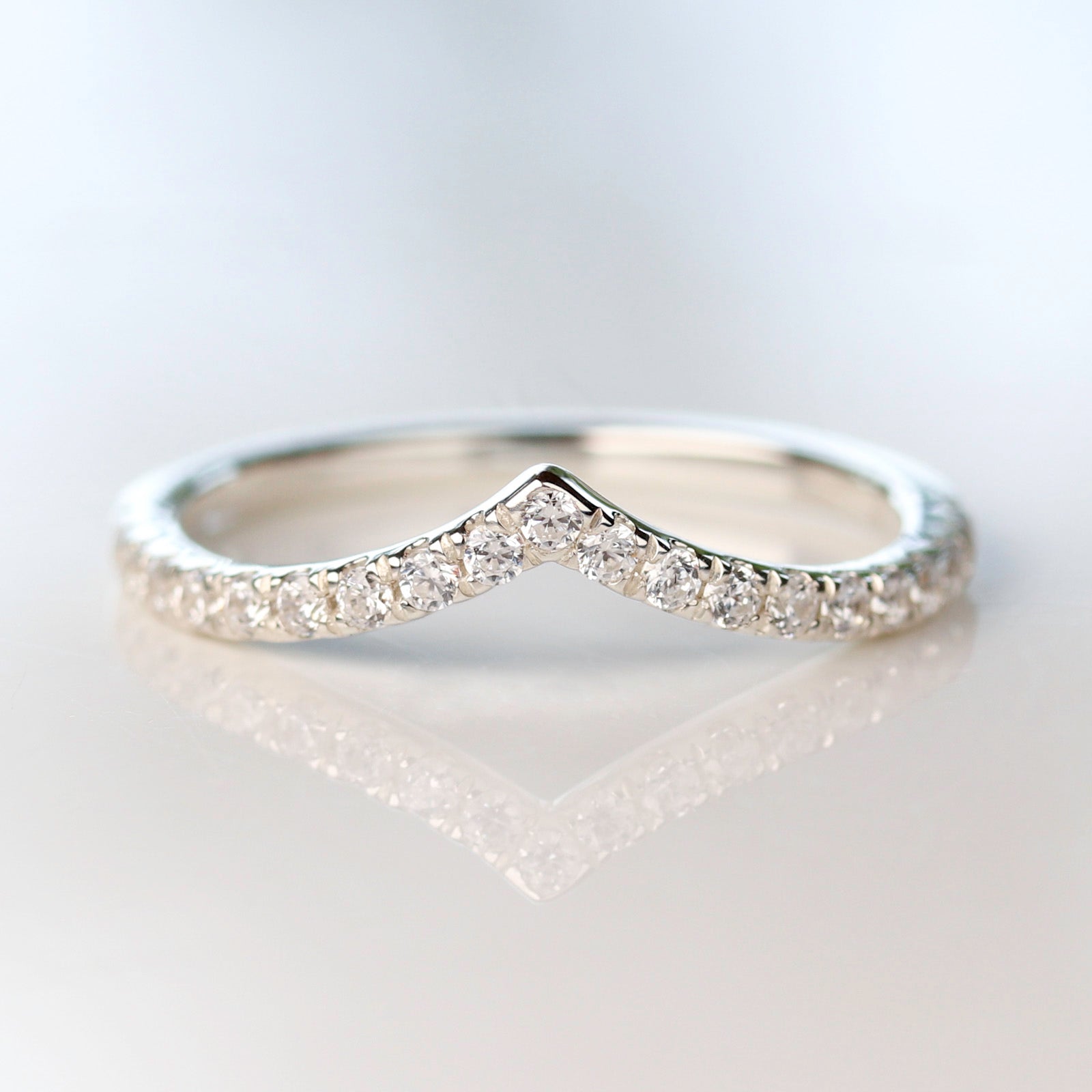 Low Dome Pave V Contour Band •