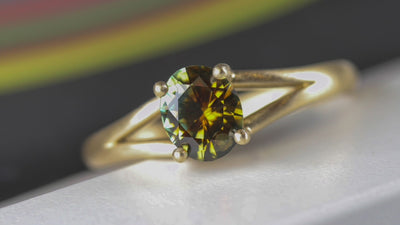 A video of a splint shank solitaire engagement ring. The video shows different customizations made to this ring style, with sapphire center stones.