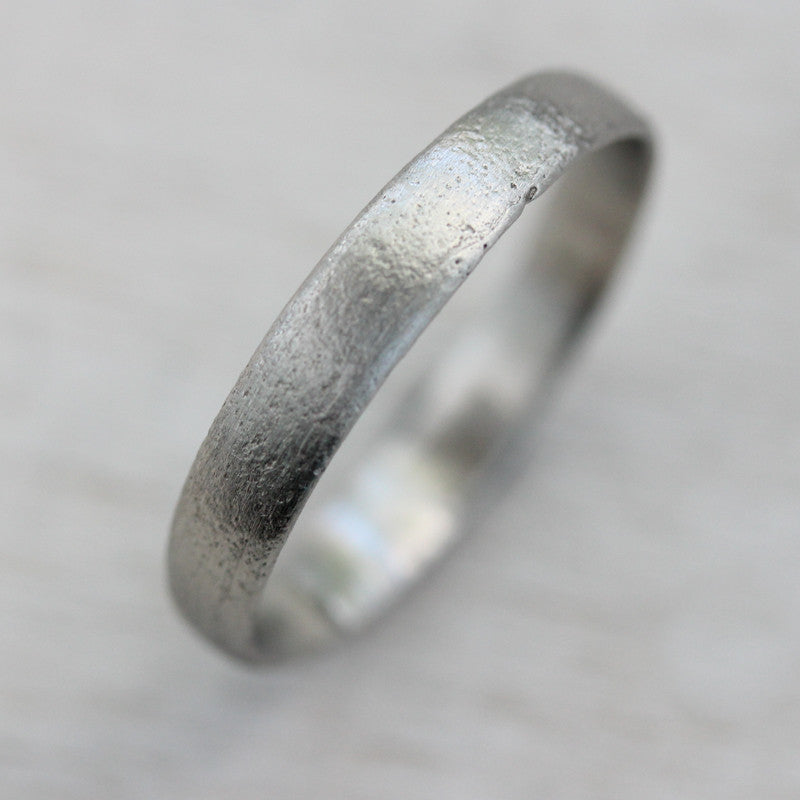 3mm Wide Ancient Rustic Textured Band, Women's Wedding Band - Aide-mémoire Jewelry