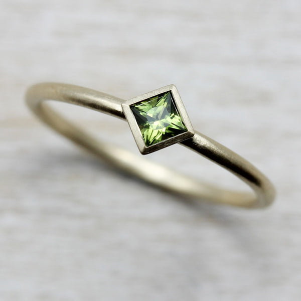 Green Sapphire and Yellow Gold Princess Cut Solitaire, Engagement Ring - Aide-mémoire Jewelry