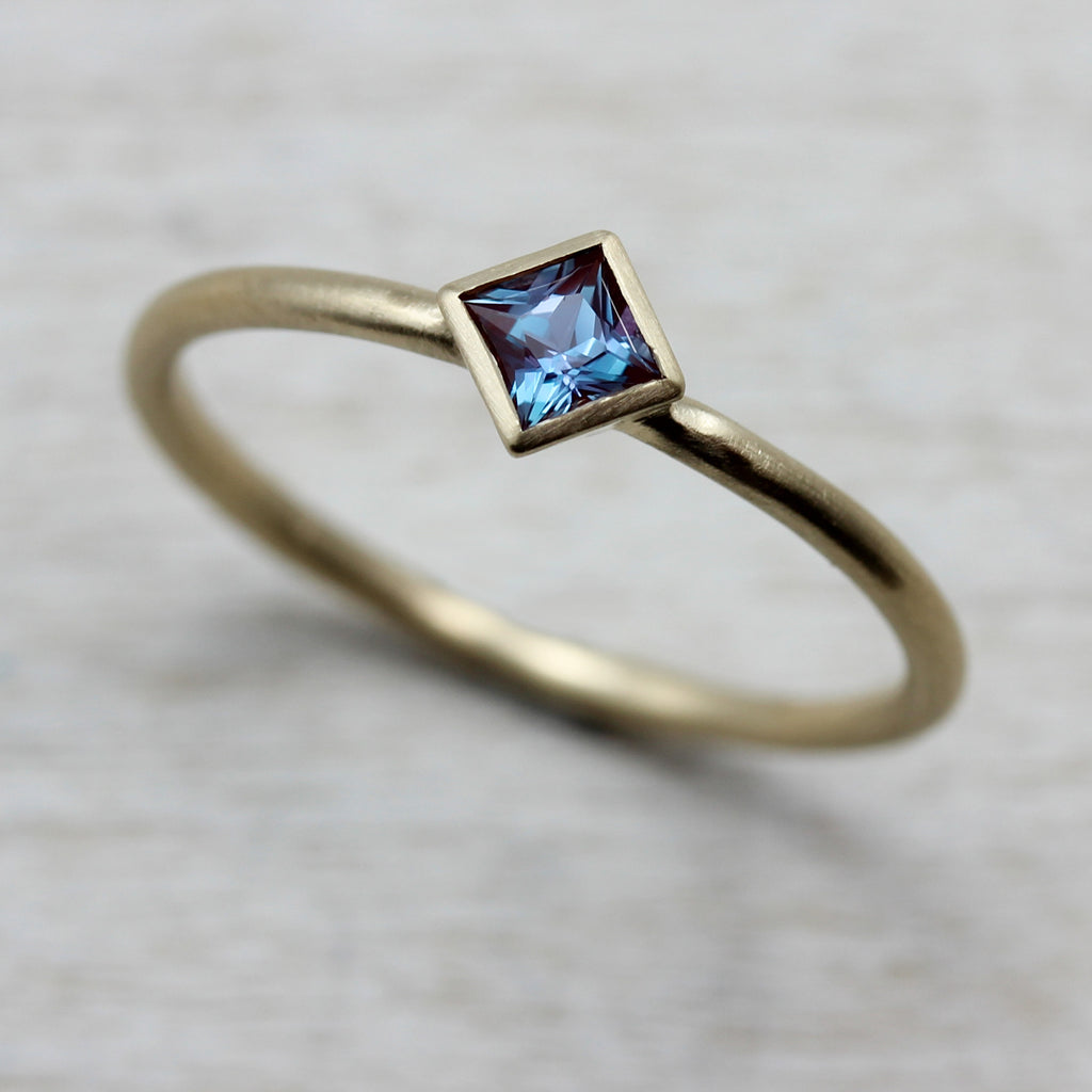 Princess Cut Solitaire with Chatham Alexandrite, Engagement Ring - Aide-mémoire Jewelry