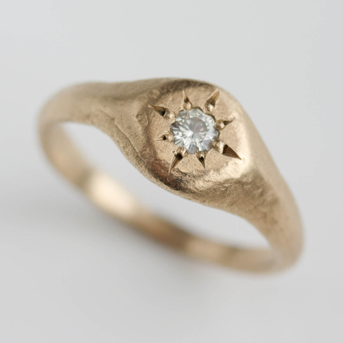 Signet Engagement Ring - Rustic, Minimal, Ethical Jewelry – Aide-mémoire