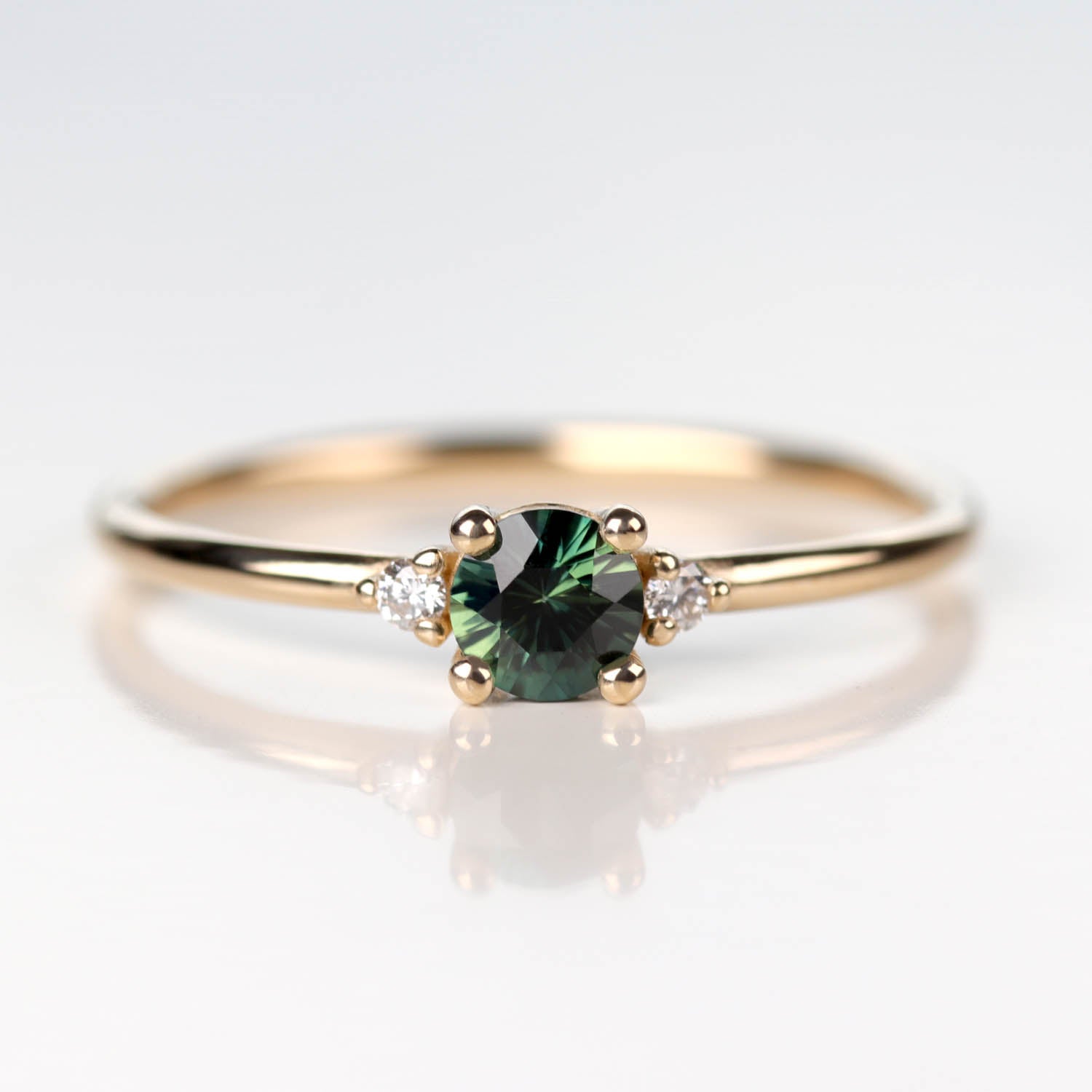 4mm Low-base Three Stone Stacking Ring