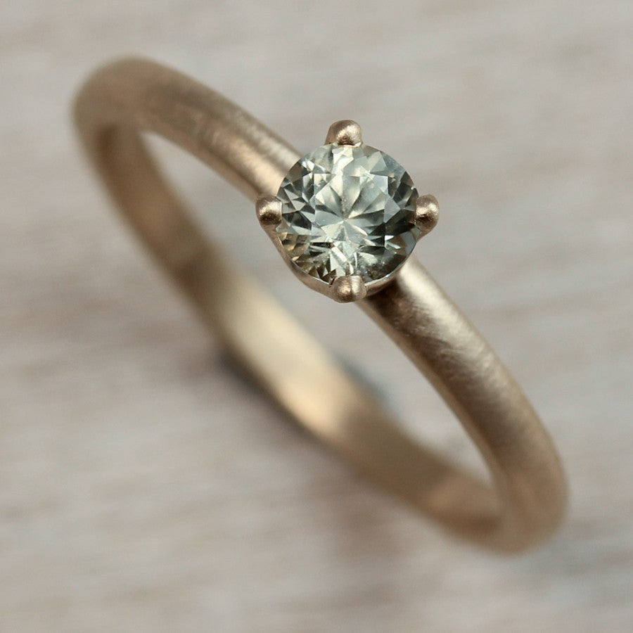 Light Green Sapphire and 14k Yellow Gold Solitaire Ring, Engagement Ring - Aide-mémoire Jewelry