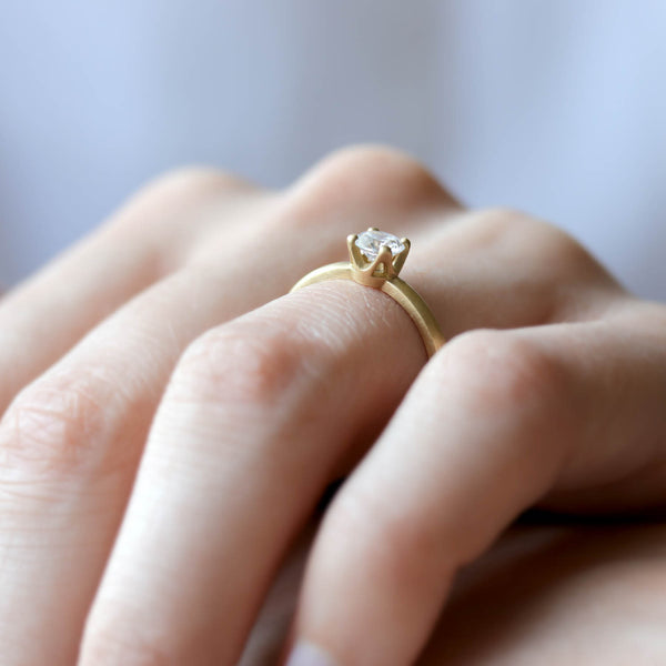 5mm Crown Solitaire •