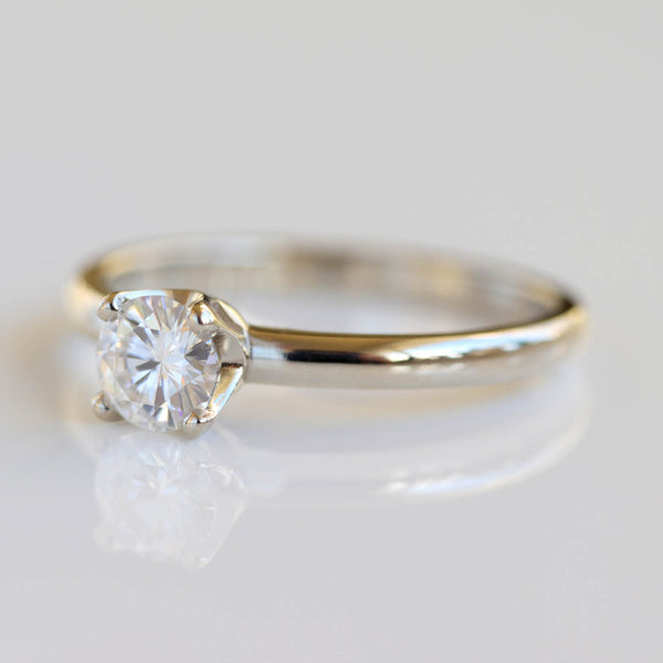 5mm Crown Solitaire •