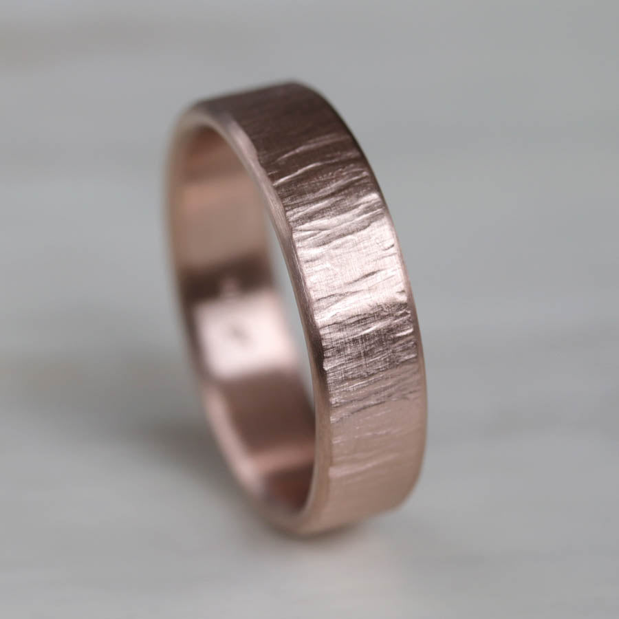 Men's Edgeless Wood Textured Band <7.5, Men's Wedding Bands - Aide-mémoire Jewelry