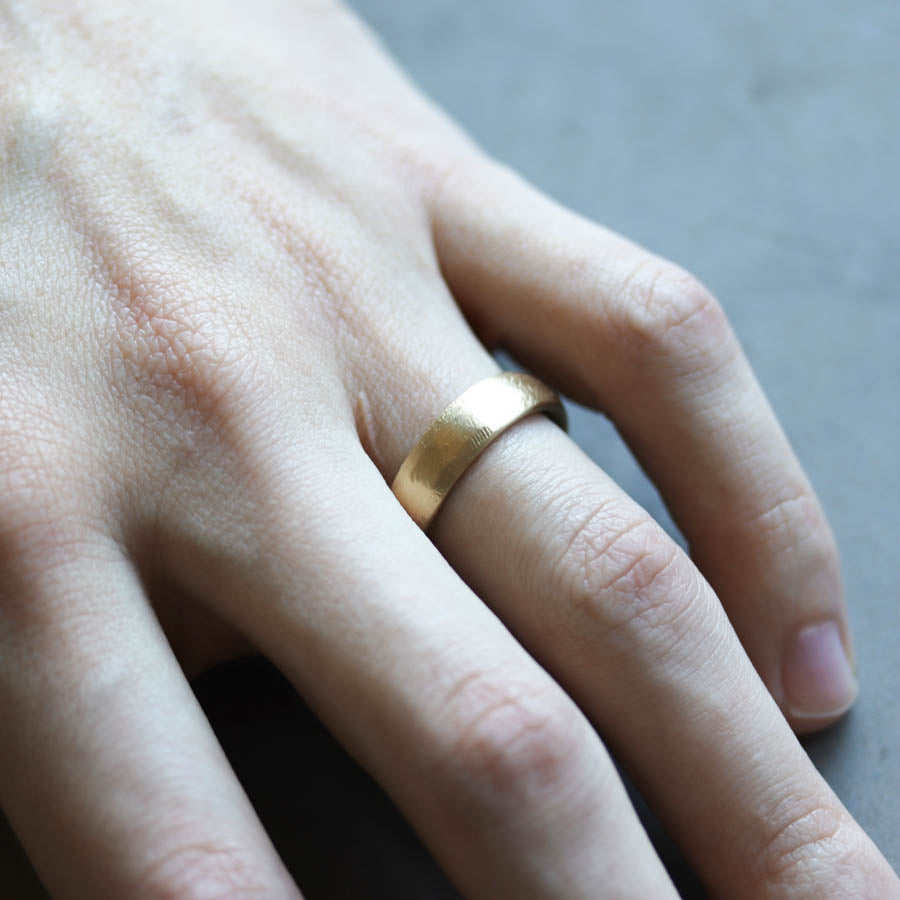 Men's Hand-hewn Band <7.5, Men's Wedding Bands - Aide-mémoire Jewelry