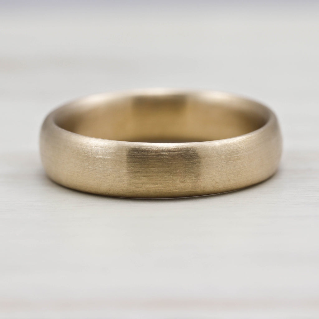 Men's Chunky Hand-carved Classic Band <7.5, Men's Wedding Bands - Aide-mémoire Jewelry