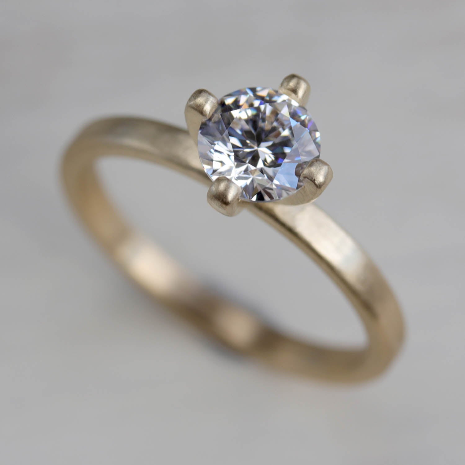 6mm Edgeless Solitaire •