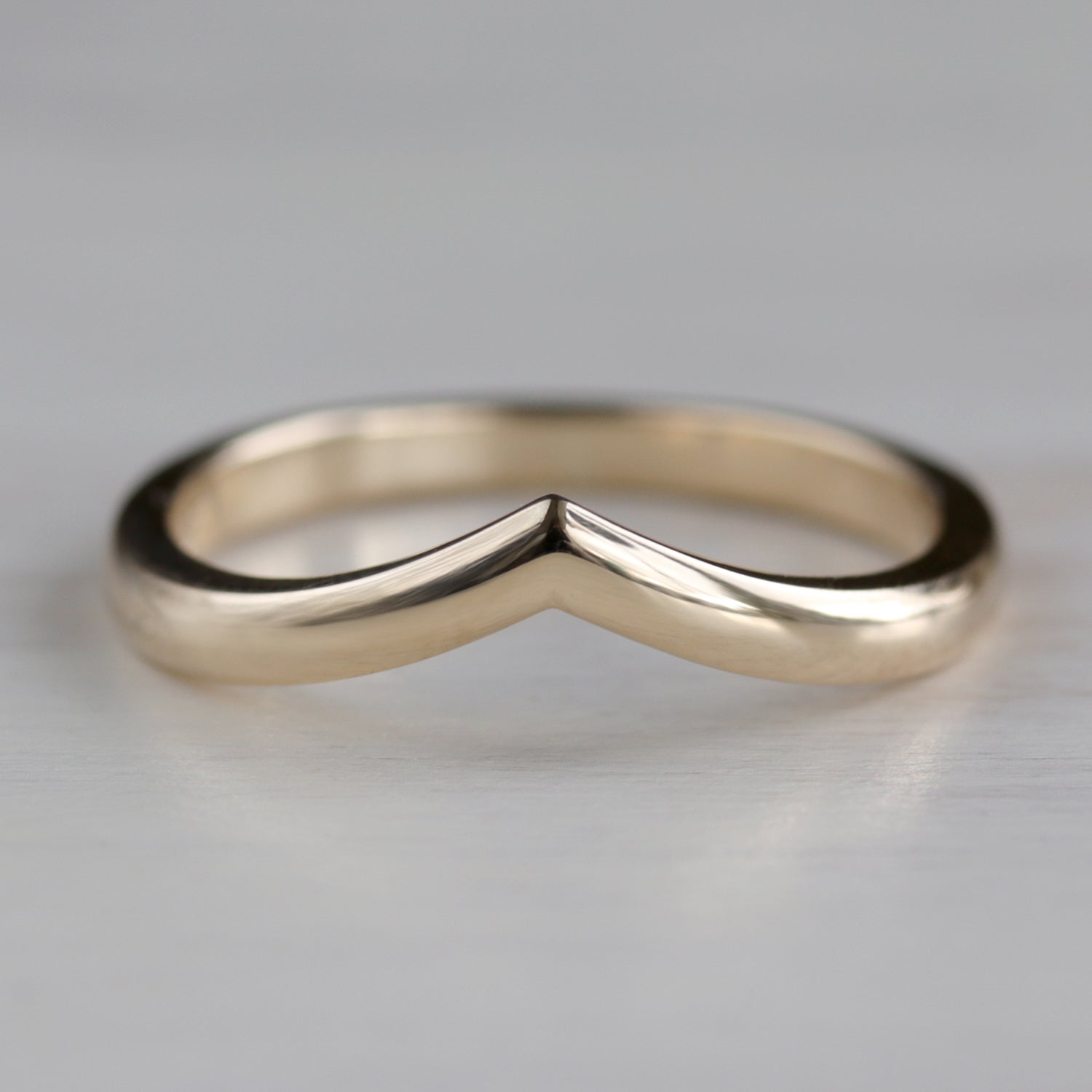 Low Dome V Contour Band •