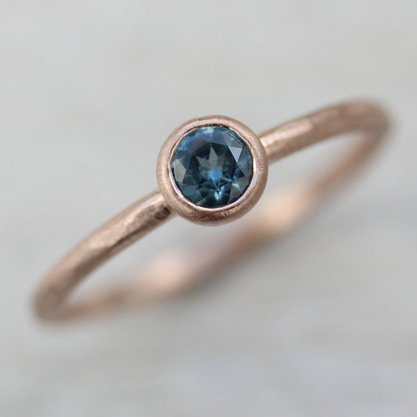 Blue Australian Sapphire set in Rose Gold, Engagement Ring - Aide-mémoire Jewelry