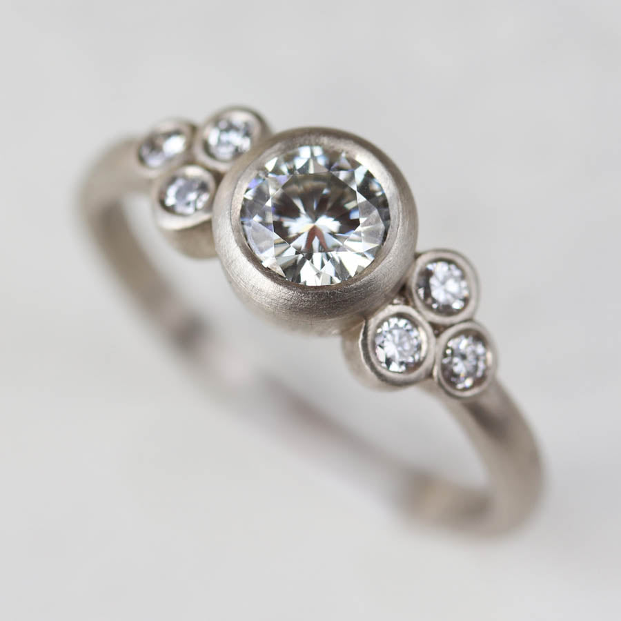 Seven Stone Cluster Ring, Engagement Ring - Aide-mémoire Jewelry