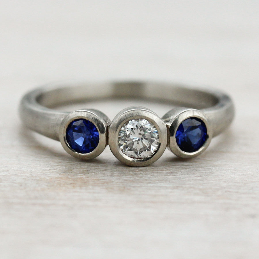 Blue Sapphire Three Stone Ring, Engagement Ring - Aide-mémoire Jewelry
