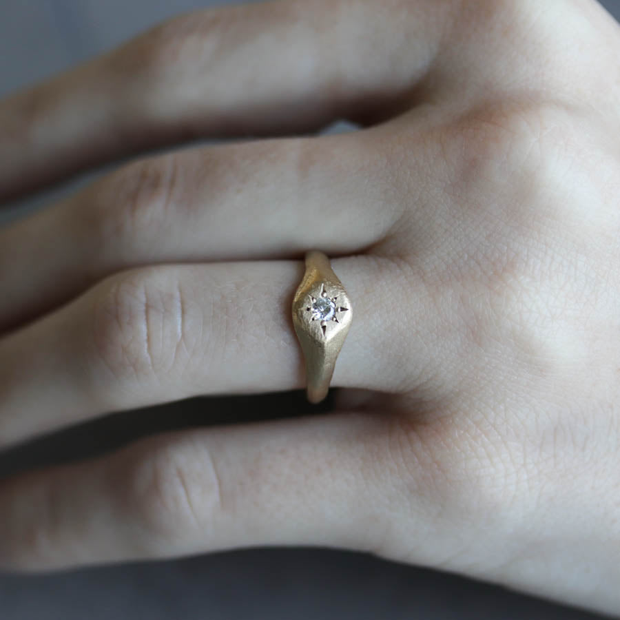 Signet Engagement Ring, Engagement Ring - Aide-mémoire Jewelry